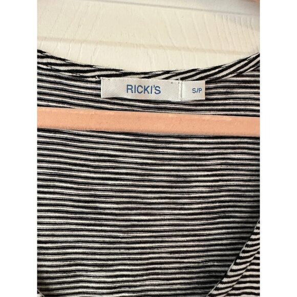 Ricki’s Stripe Tank Sz Small - Picture 2 of 5